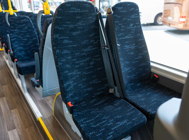 Sitzgelegenheiten im Bus